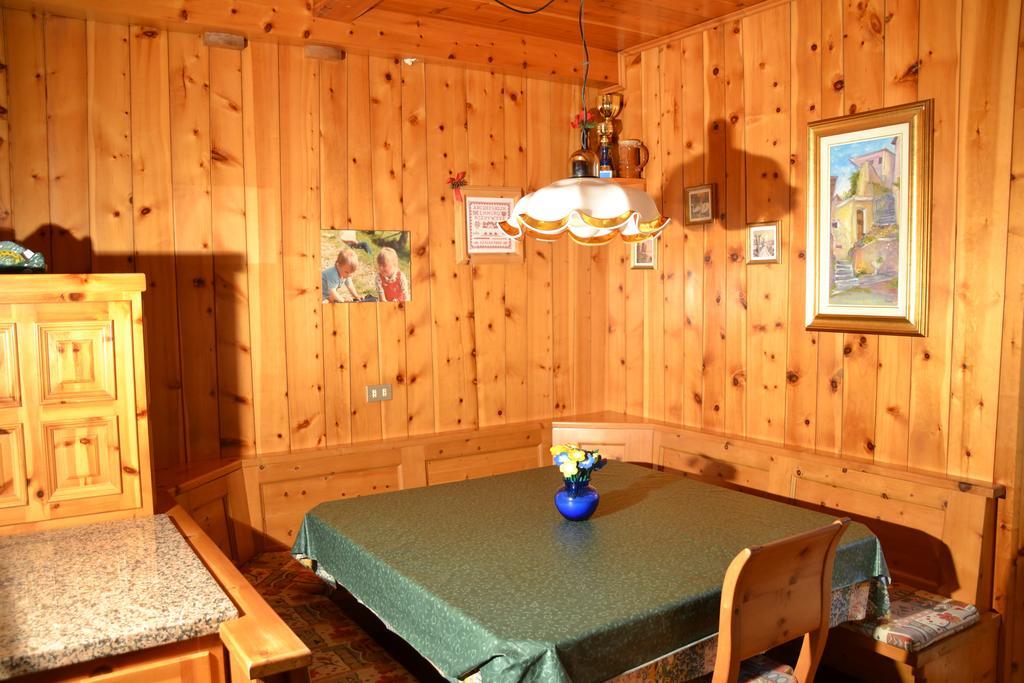 Apartamento Casa Colturi Valdisotto Habitación foto